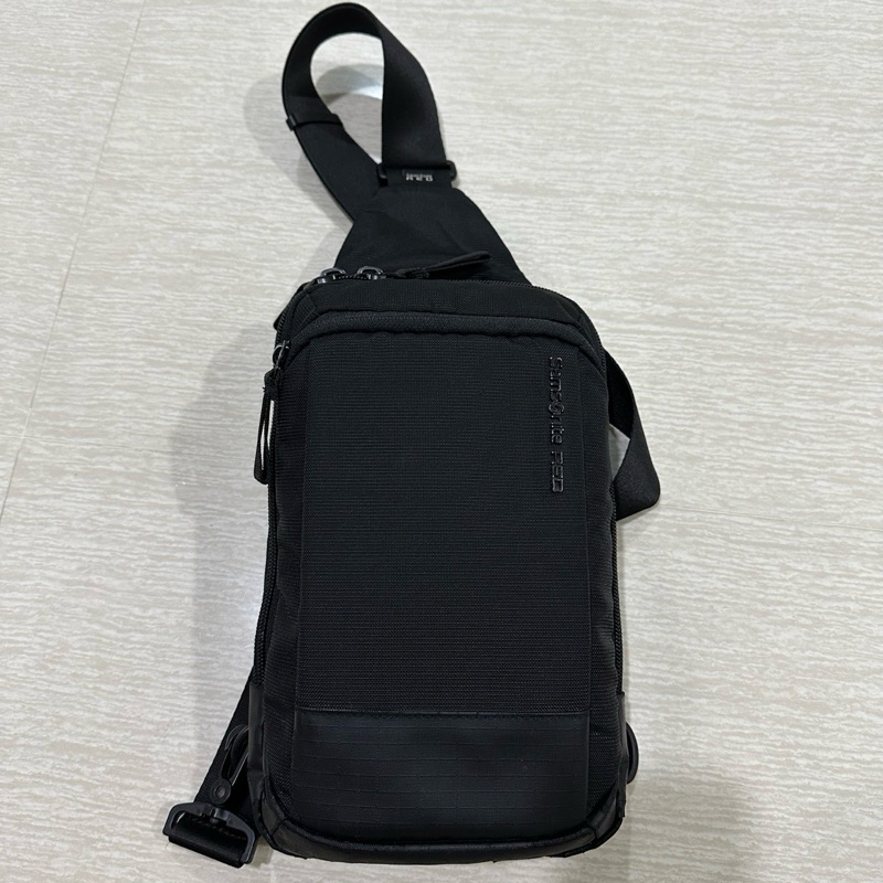 (22) SAMSONITE Sling Bag ORIGINAL