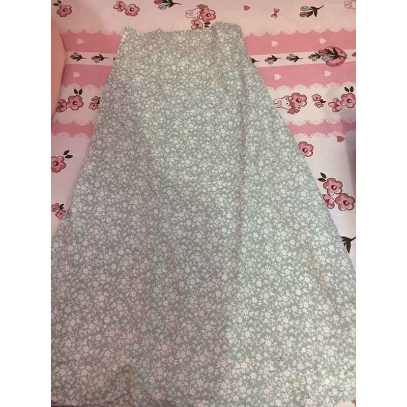 preloved rok bunga