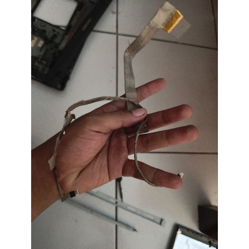 fleksibel lcd laptop Samsung rv410 ori