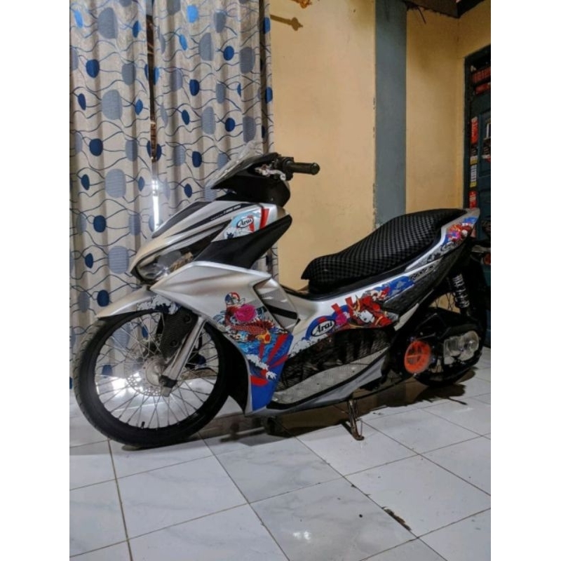 STRIPING TRANSPARAN YAMAHA NEW AEROX CONNECTED 155 MOTIF LIVERY ARAI