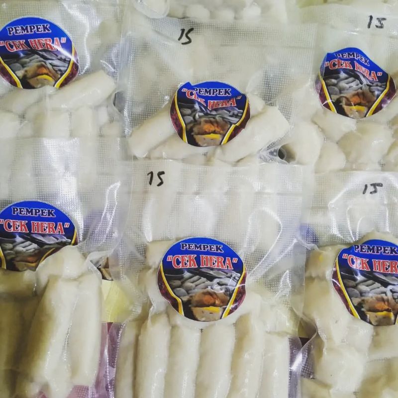 

PEMPEK CAMPUR (ISI 100 + CUKO) *ASLI PALEMBANG)