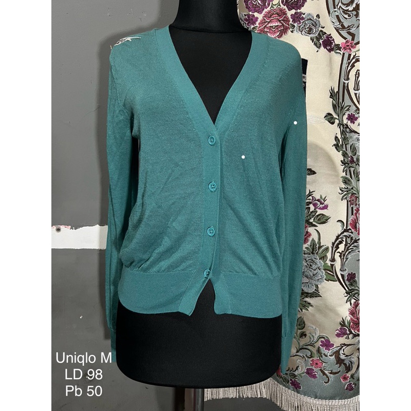 Uniqlo Cardigan Biru Tosca Teal size M