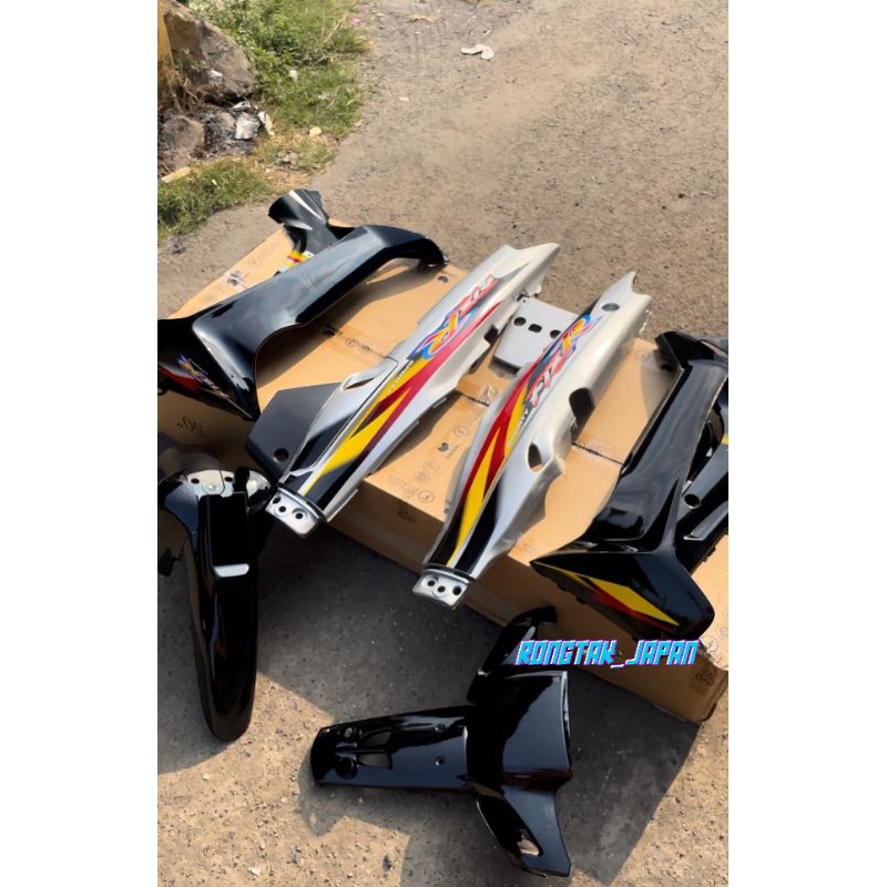 full set bodi halus fizr f1zr fiz r hitam silver set striping dualtone cover body fizr f1zr hitam si