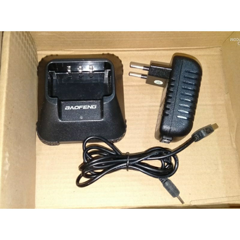 Charger Battery Desktop HT Baofeng UV3R plus fullset model CH-3+