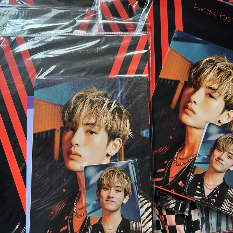 [READY STOCK] OFFICIAL MERCHANDISE WAYV KICK BACK AR PHOTOSET PHOTOCARD SET WINWIN HENDERY LUCAS XIA