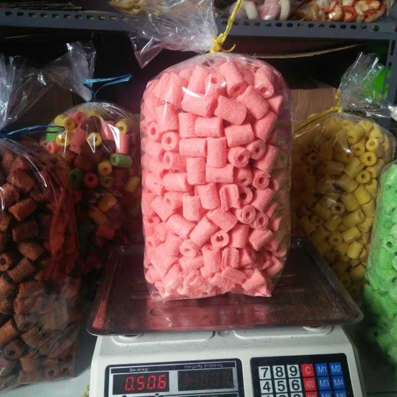 

Stik Momogi Stroberi 500gr Stroberi Stik Manis Legit Renyah Momogi Kiloan Stroberi Pandan Jagung Spesial