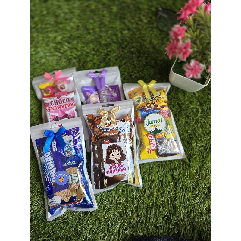 

Hampers Mini Gift Snack size S (ulang tahun,bingkisan,jumat berkah)