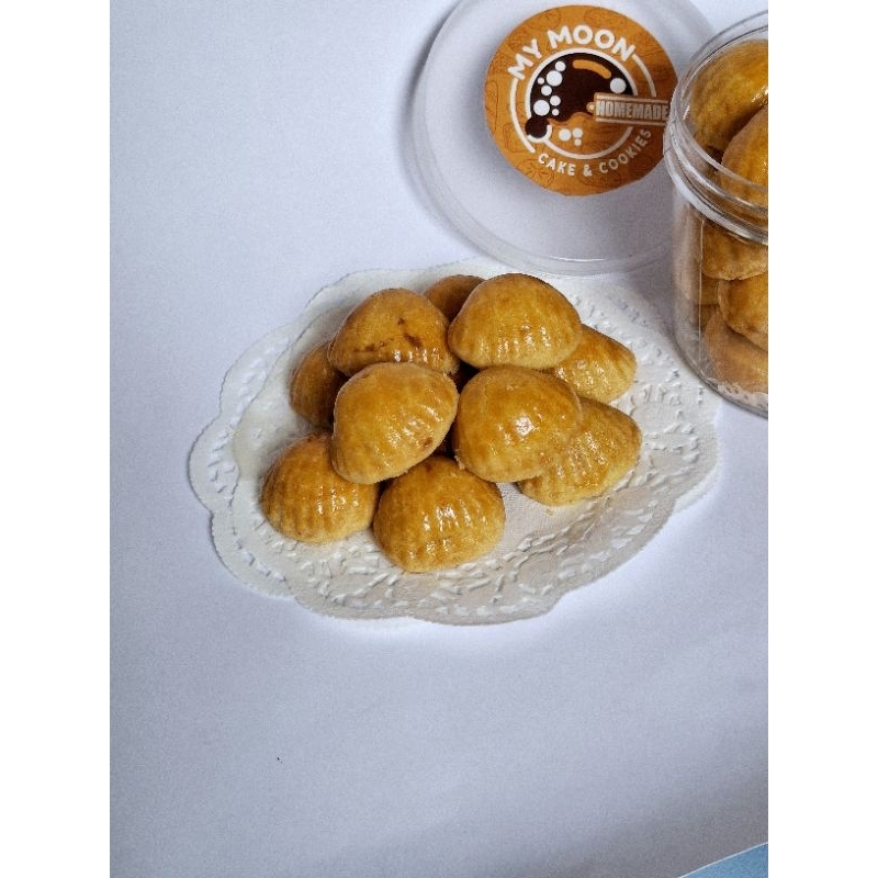 

Nastar Kerang Selai Nanas Lembut lumer wangi butter toples 500 ml