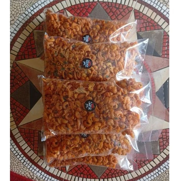 

makaroni bantet kriuk kemasan 1kg