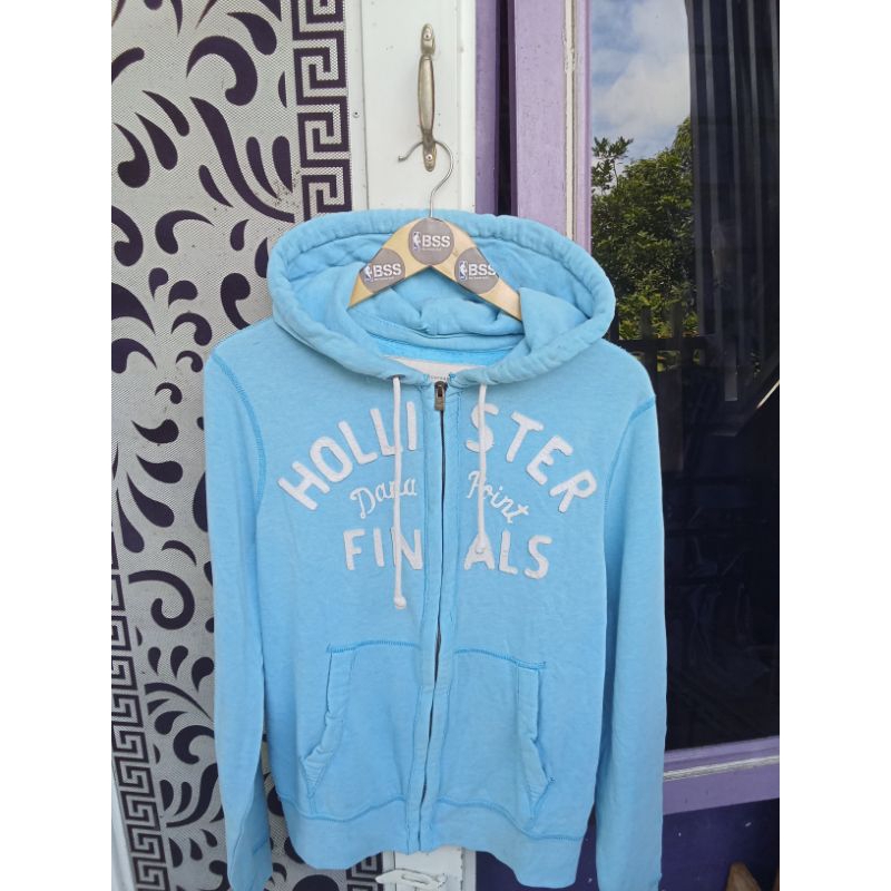 Hodie Holister