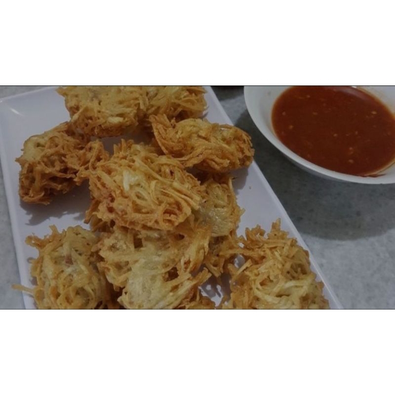 

uyen, keladi goreng