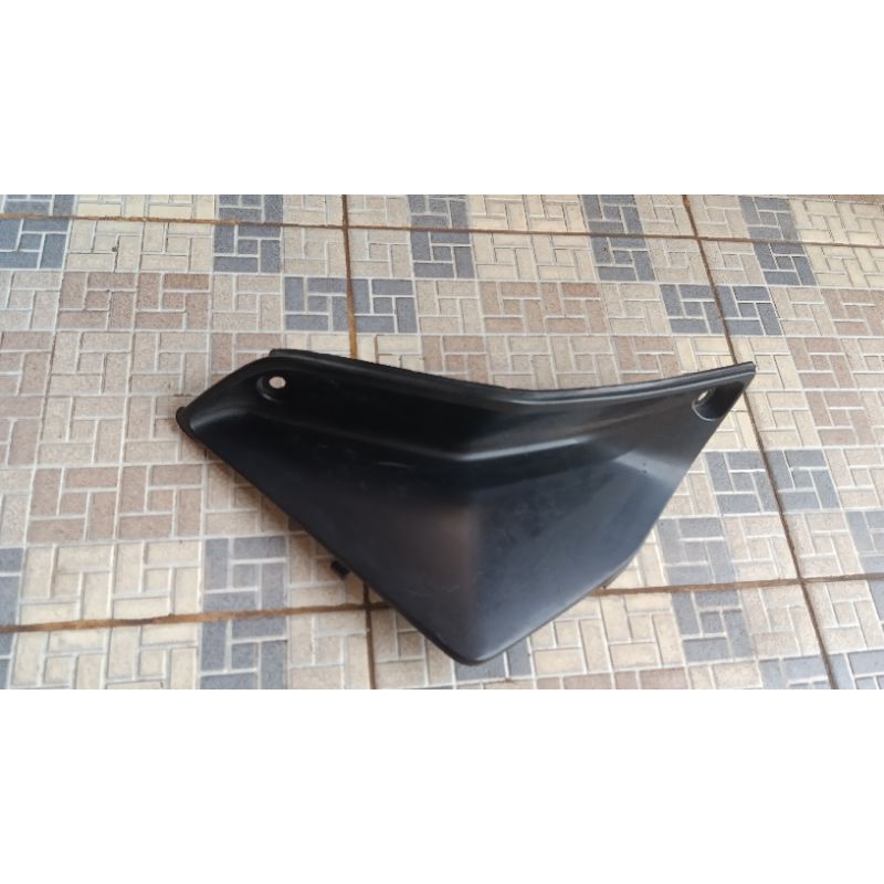 Louvre sayap kiri supra x 125 helm in ori copotan