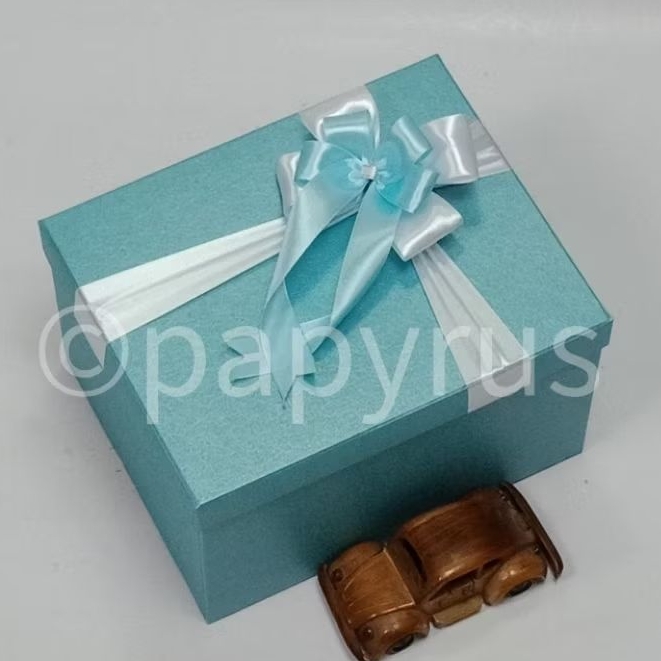 

PAPYRUS 20x25 Tinggi 15cm Kotak Kado Gift Box V3