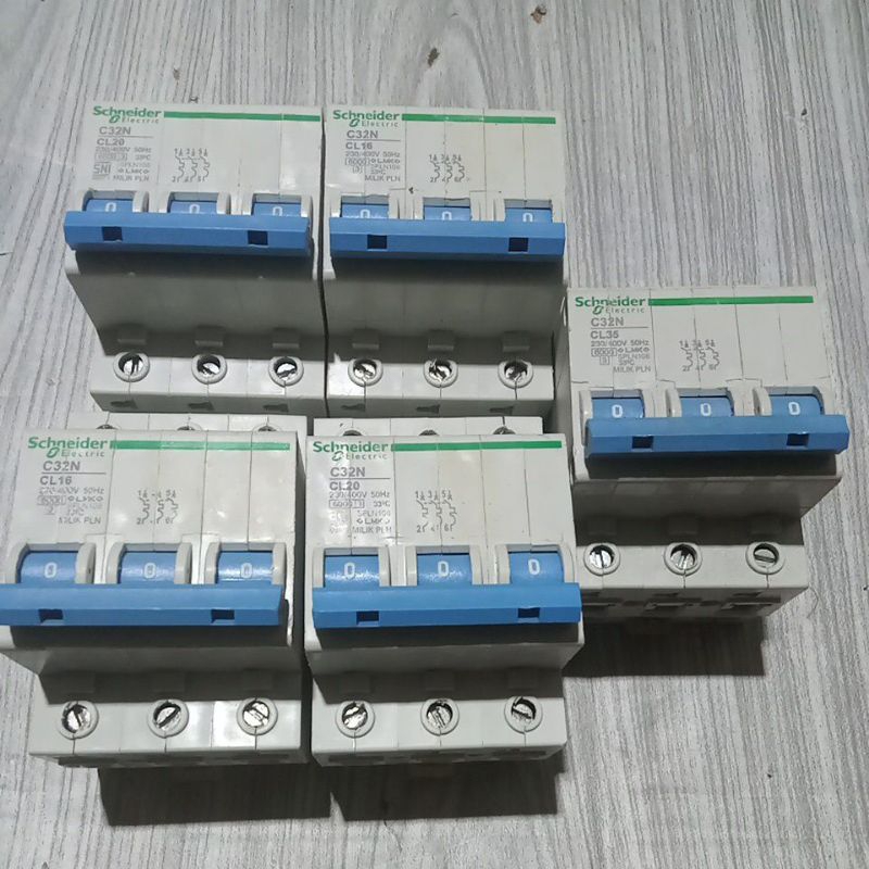 mcb C32N pln  3p 35A/20A/16A original