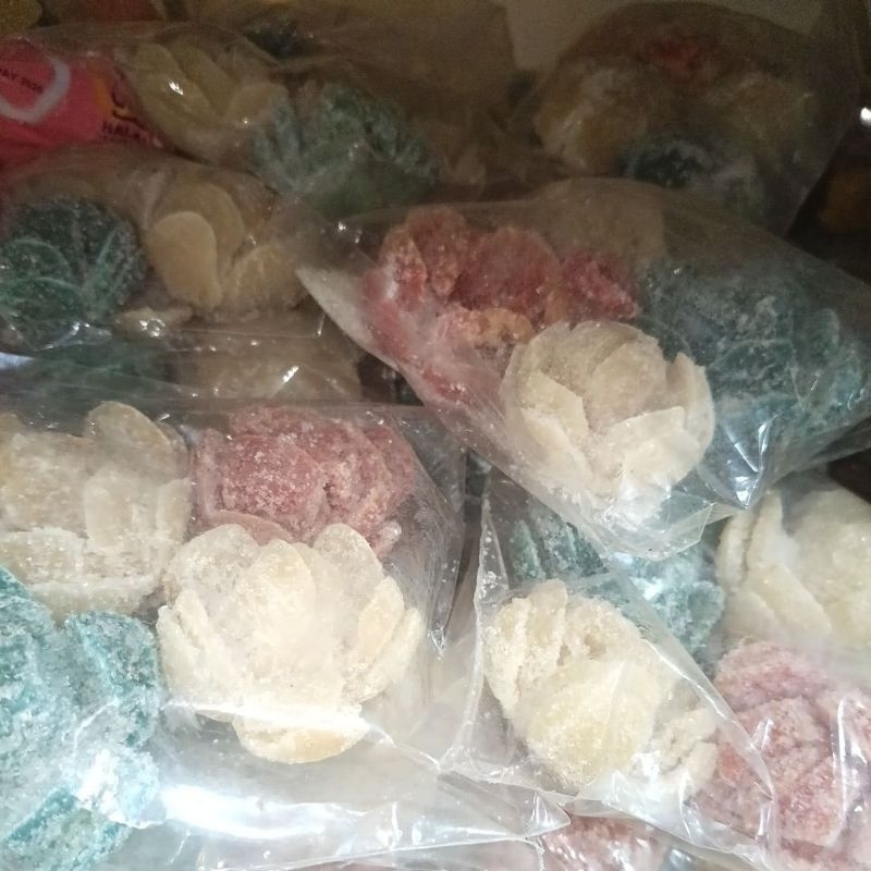 

MANISAN BUAH PALA ISI 4PCS