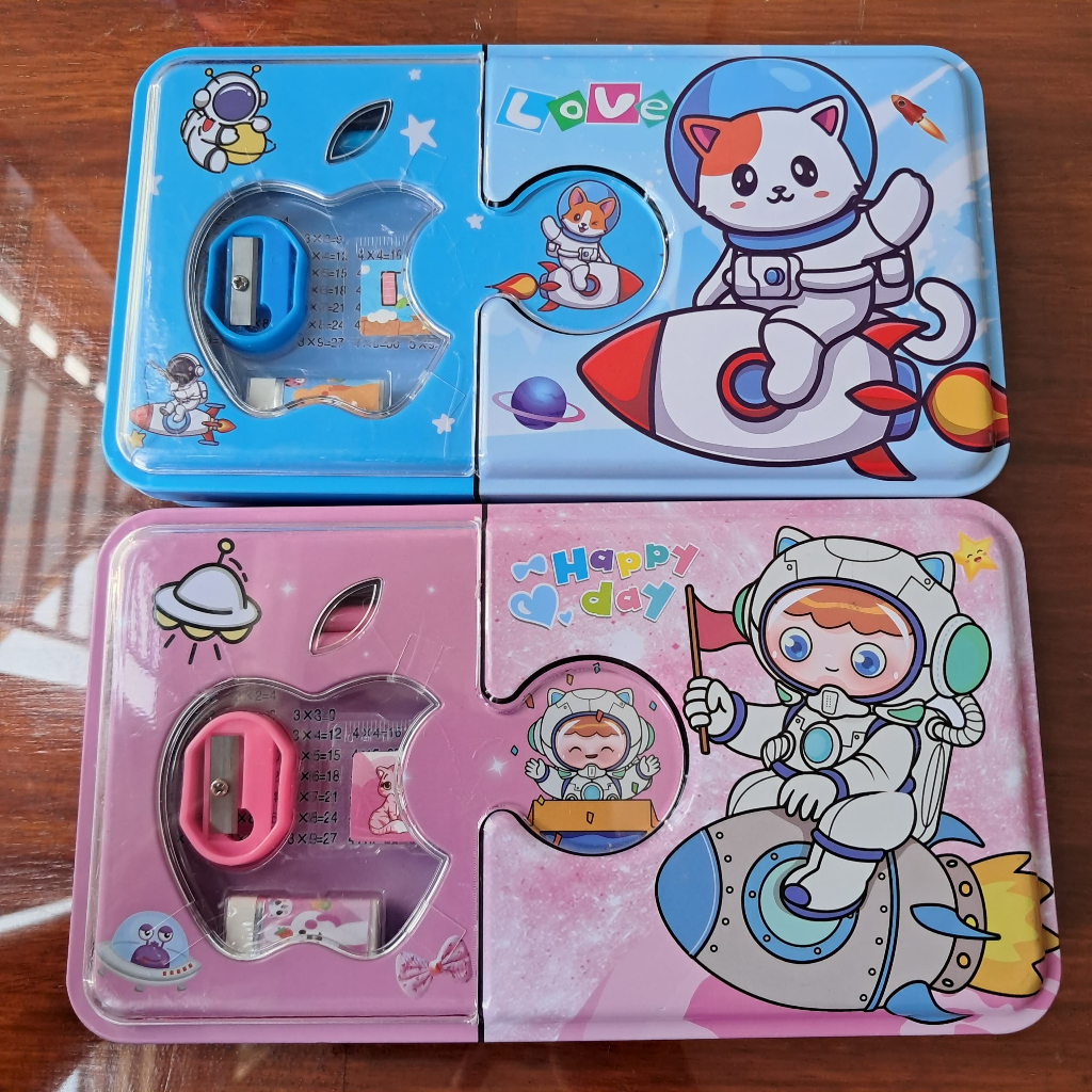 

Tempat Pensil Kaleng Sudah ada isi ( Pensil 2 Pcs, Serutan, Penggaris , Penghapus )
