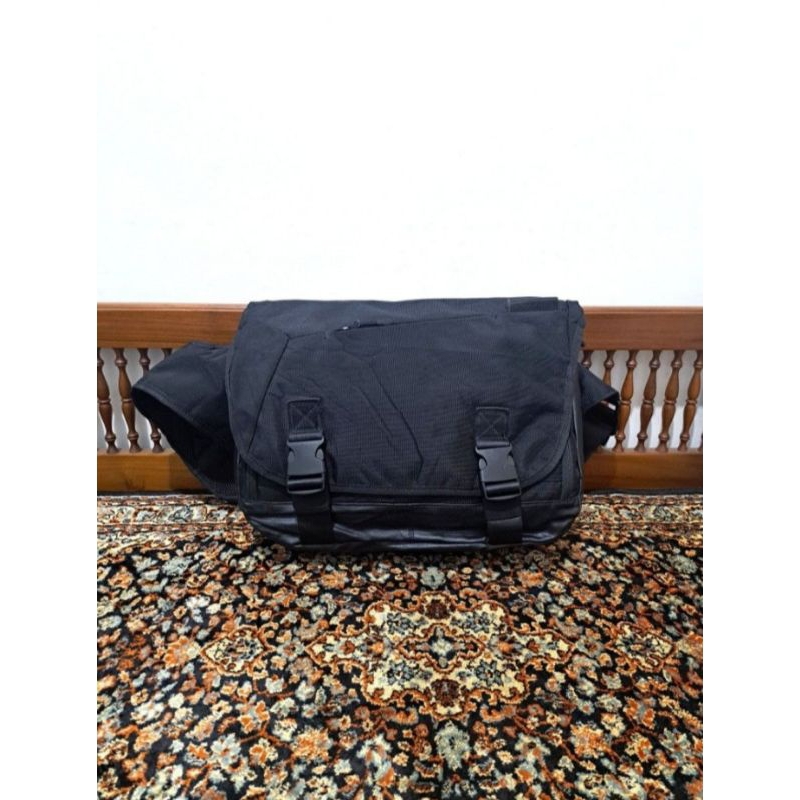 Tas selempang monster republic