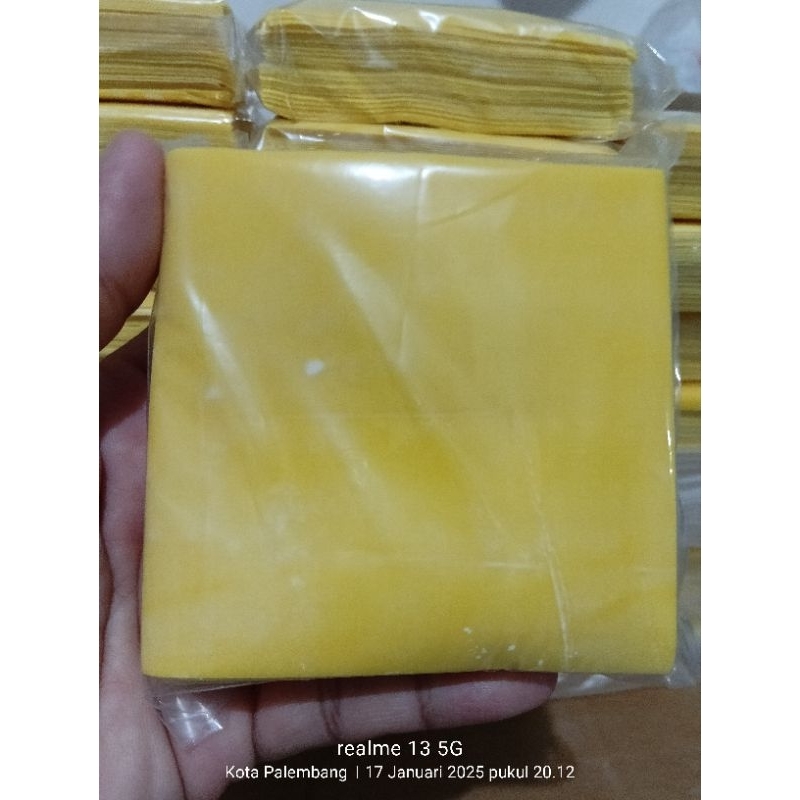 

Kulit Pangsit Kuning 9cm 10cm