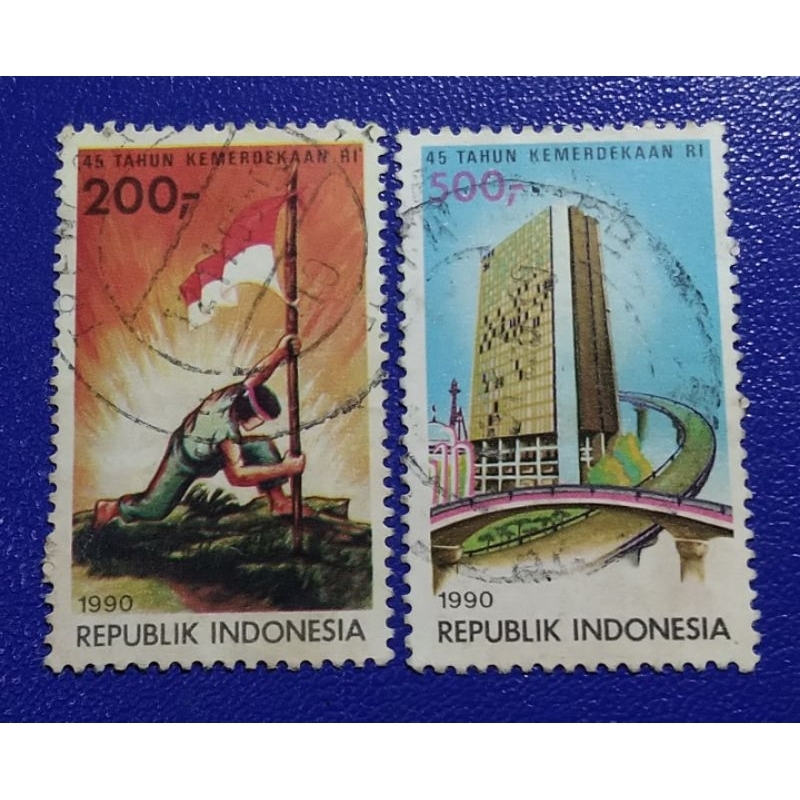 

Prangko Lawas RI Set Lengkap 45 Tahun KeMerdekaan RI Thn 1990