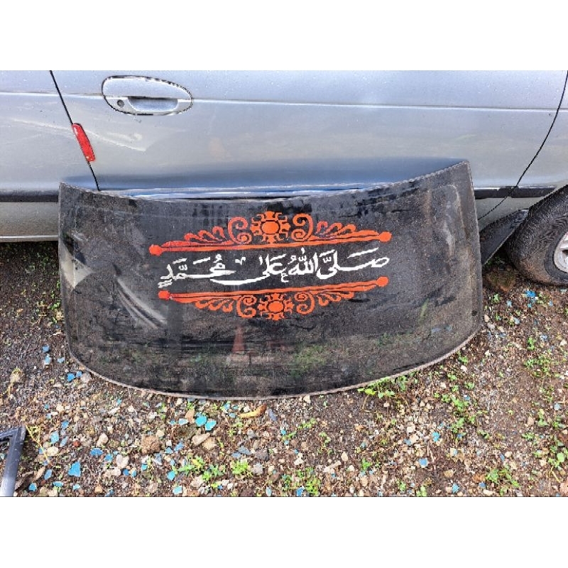 kaca belakang esteem