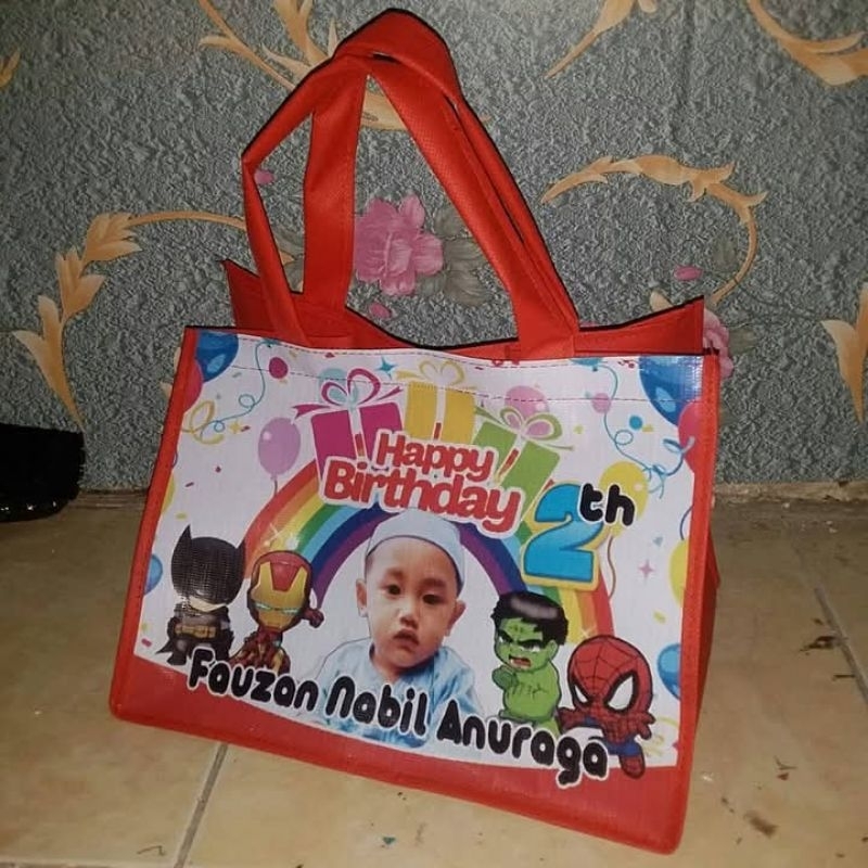 tas ulang tahun 25x15x20