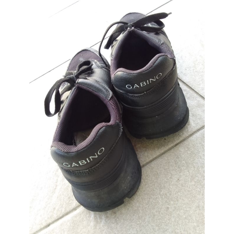 preload sepatu sekolah gabino warna hitam