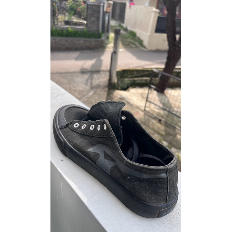 preloved sepatu payless airwalk women legacee low canvas sneaker ukuran 39