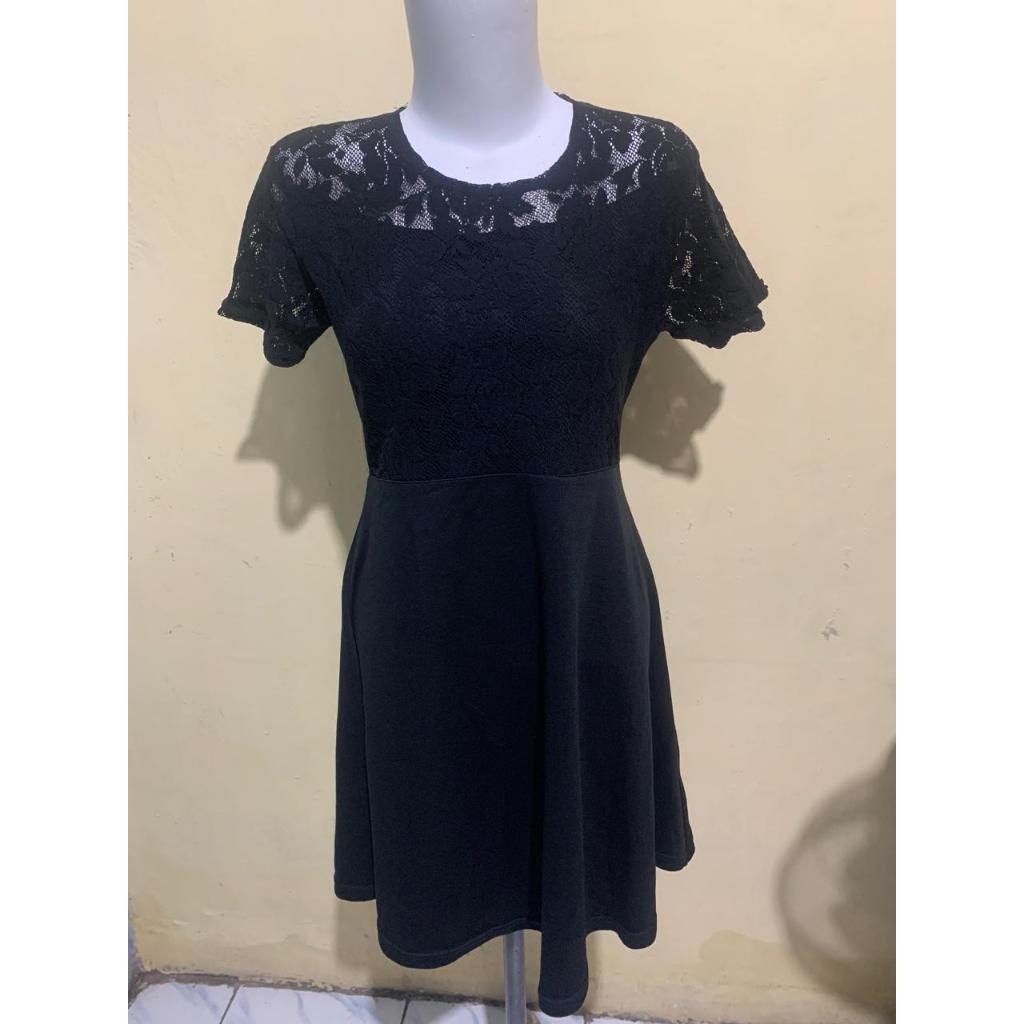 preloved dress hitam brokat elegant