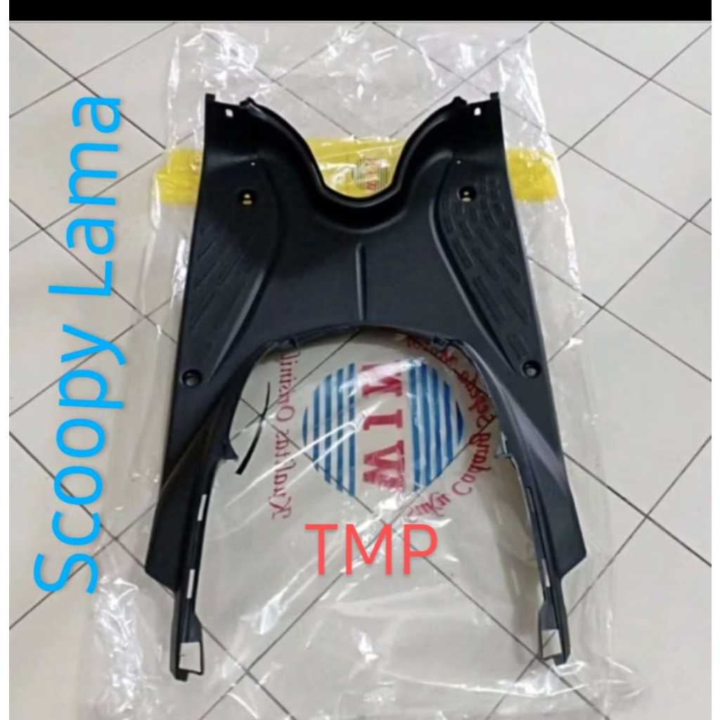 Footrest Atas / Lantai Pijakan Kaki Atas Scoopy Karbu Lama /2010 - 2013 / WIN