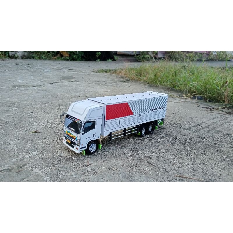 PAPERCRAFT TRUK WINGBOX