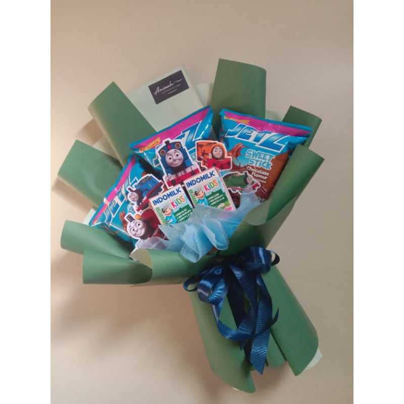 

Buket Snack susu karakter kado ultah anak gift anniversary buket murah Sidoarjo souvenir hampers ulang tahun