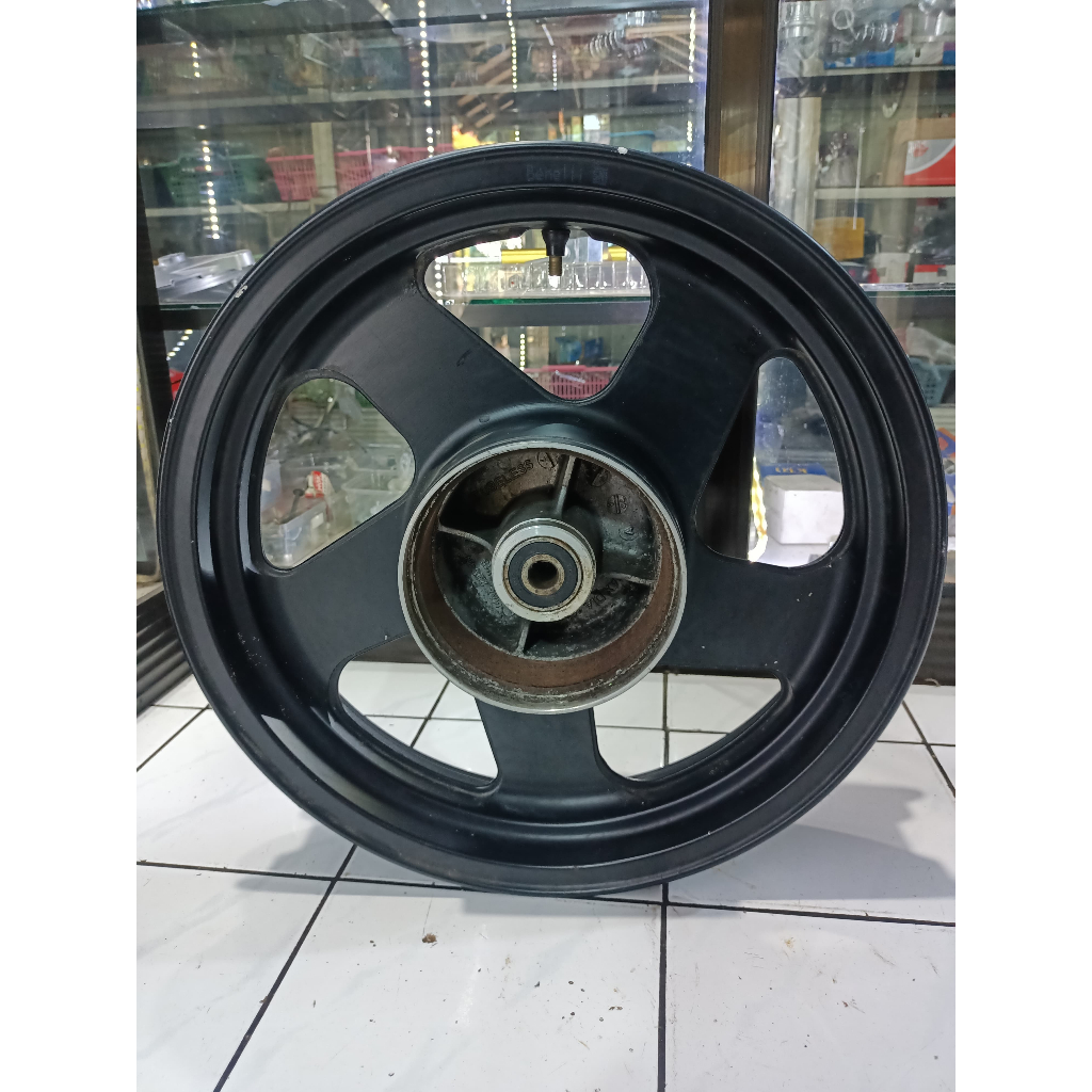 Velg Belakang Benelli Benelie Pe 250 Original Bawaan Motor