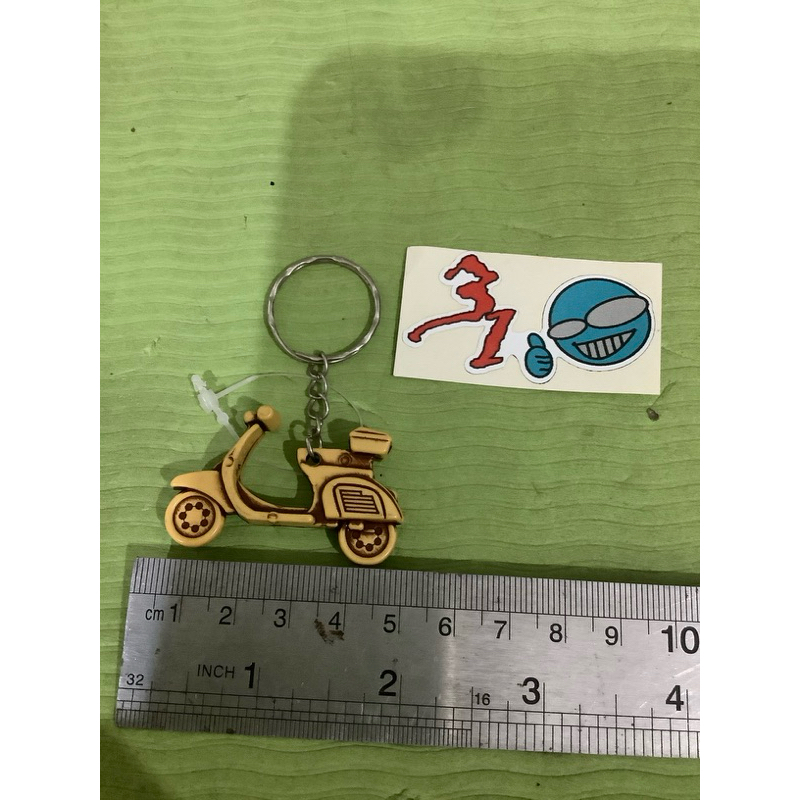 gantungan kunci motor vespa unik lucu keren