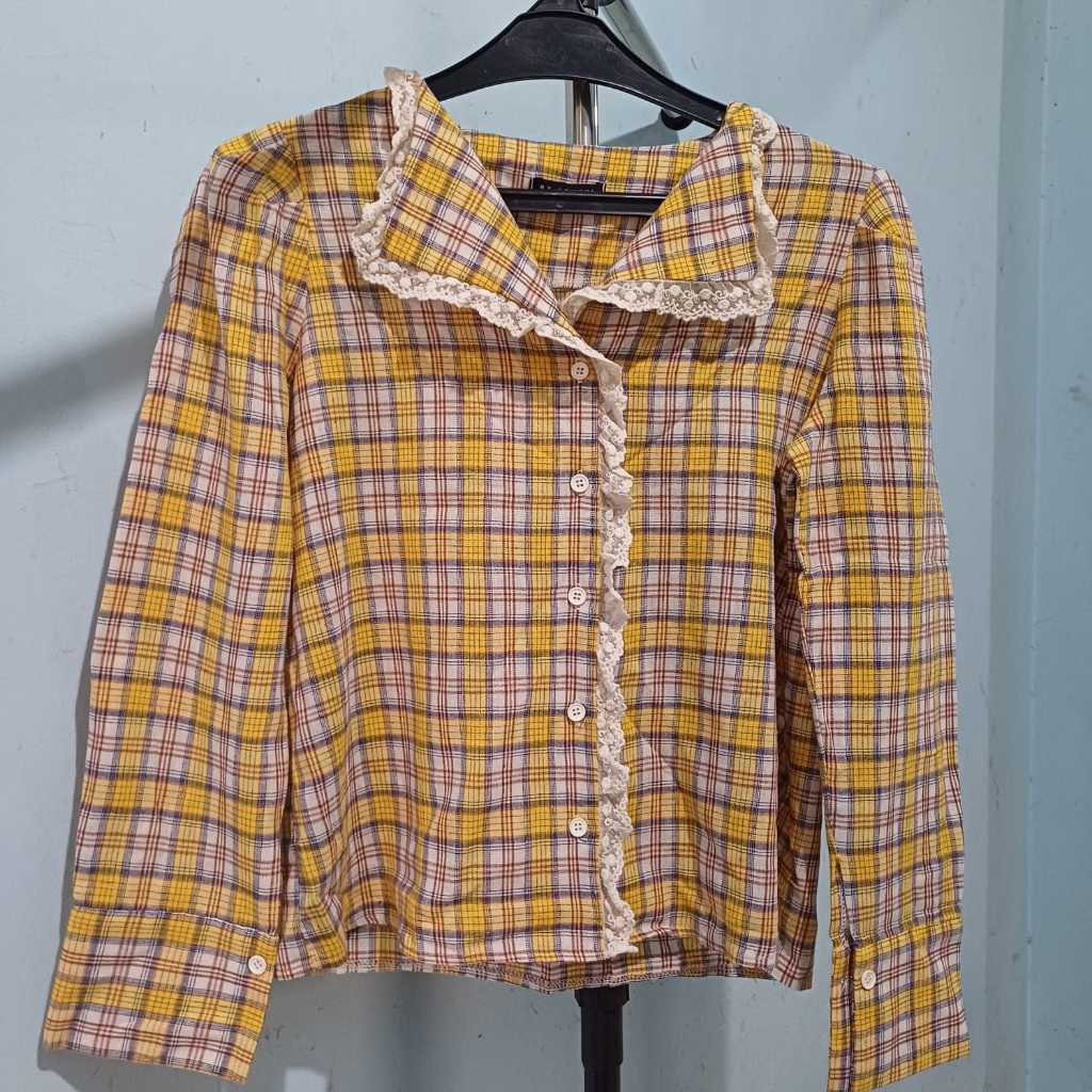 BY YOUKKI MADE IN KOREA - Atasan Blouse Kemeja Kerah Sailor Korean Style Kancing (Thrift/Preloved)