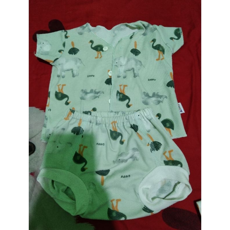 Setelan Velvet junior dan Libby