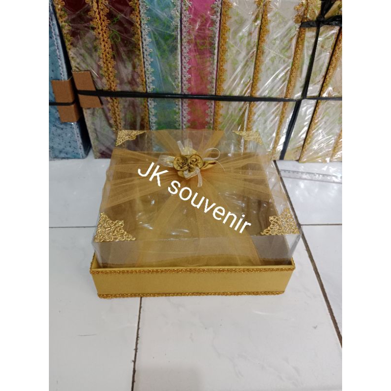 

kotak satuan kue kotak hantaran sudut siku mika tile + gold