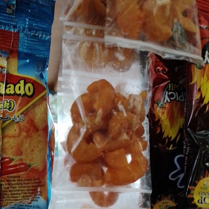 

makaroni bantat balado rentengan isi 10 pcs