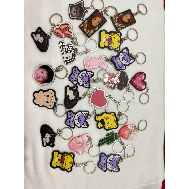 gantungan kunci akrilik lucu