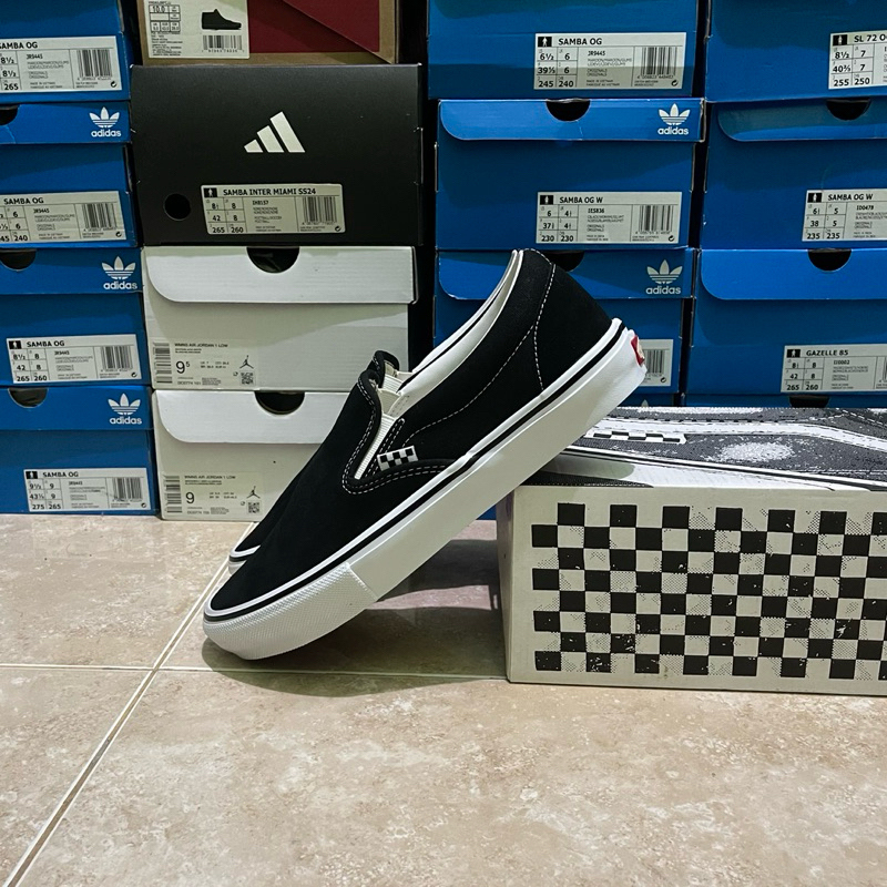 Vans skate slip on black white (Resmi PT NAVYA)