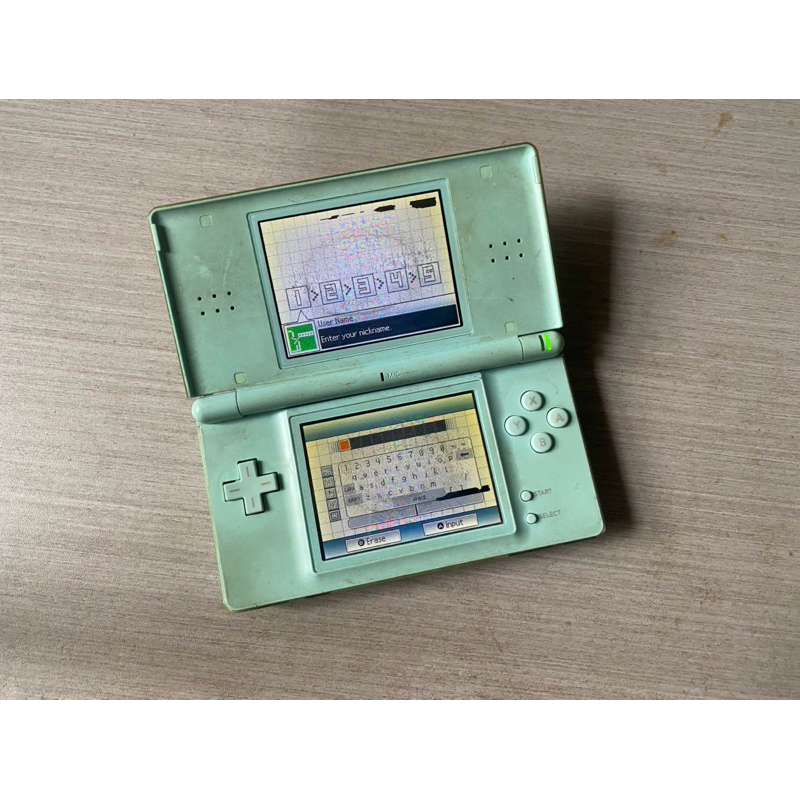 Nintendo DS lite