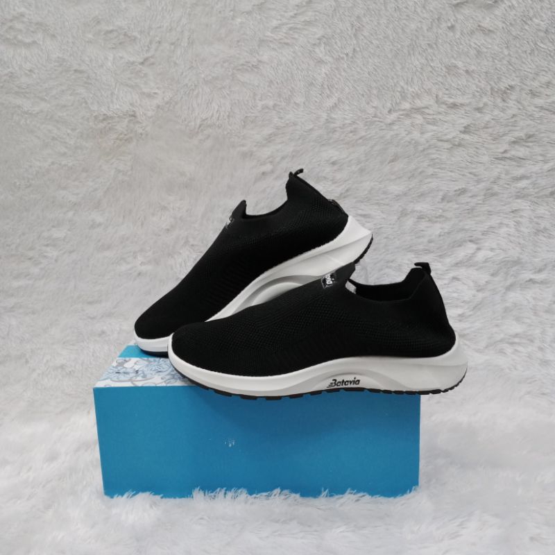 SEPATU RAJUT BATAVIA - 40-43