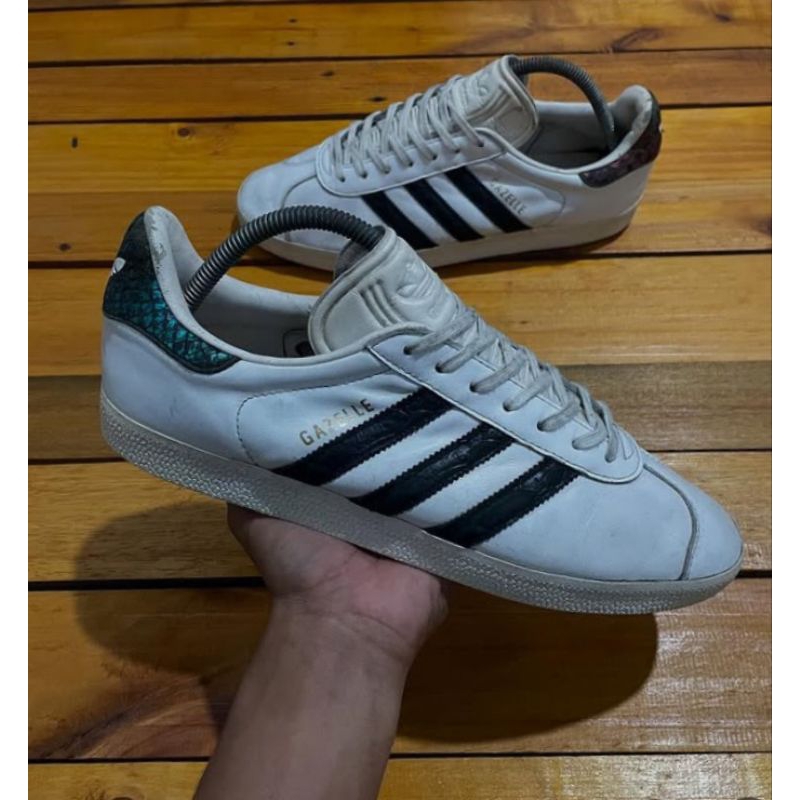 adidas gazelle II