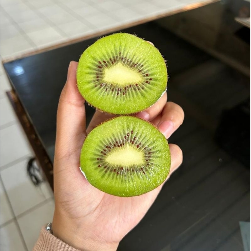 

KIWI ZESPRI GREEN NEW ZEALAND