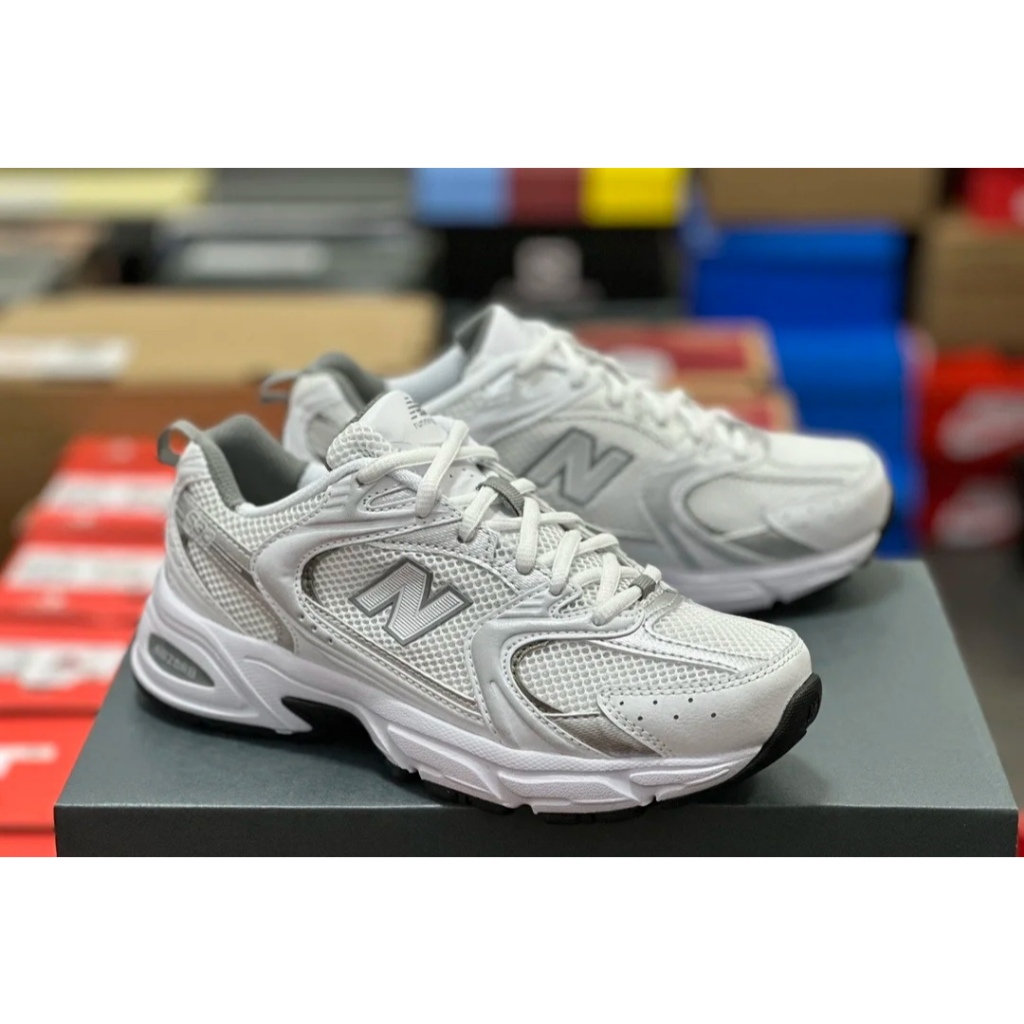 Sepatu Olahraga New Balance NXT