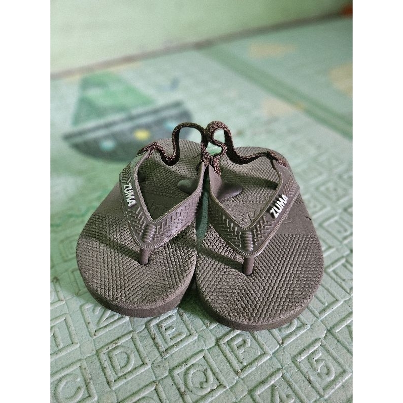 Preloved Sandal Zuma