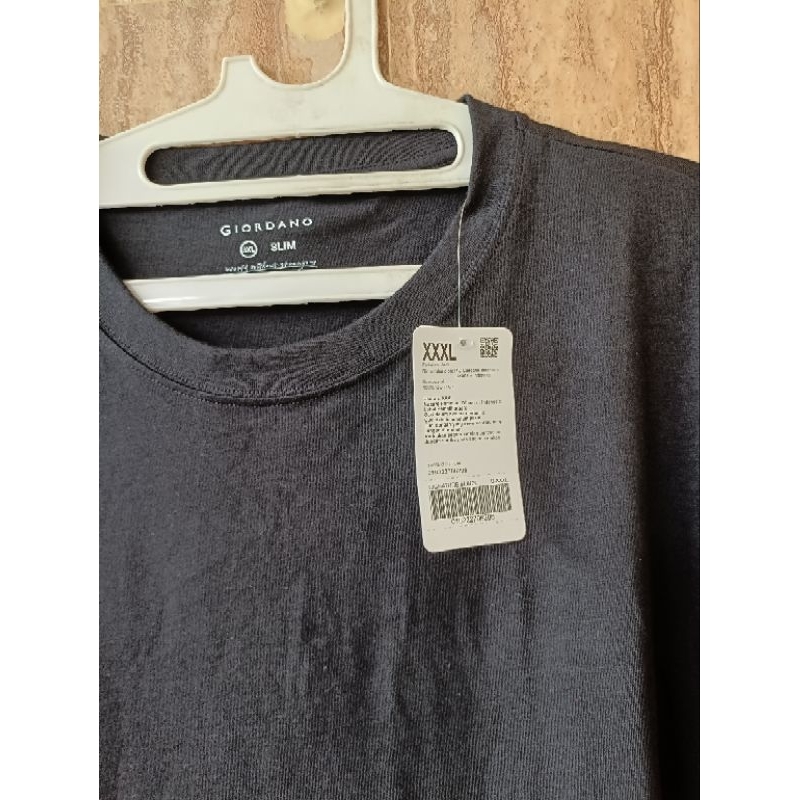 kaos polos original Giordano hitam