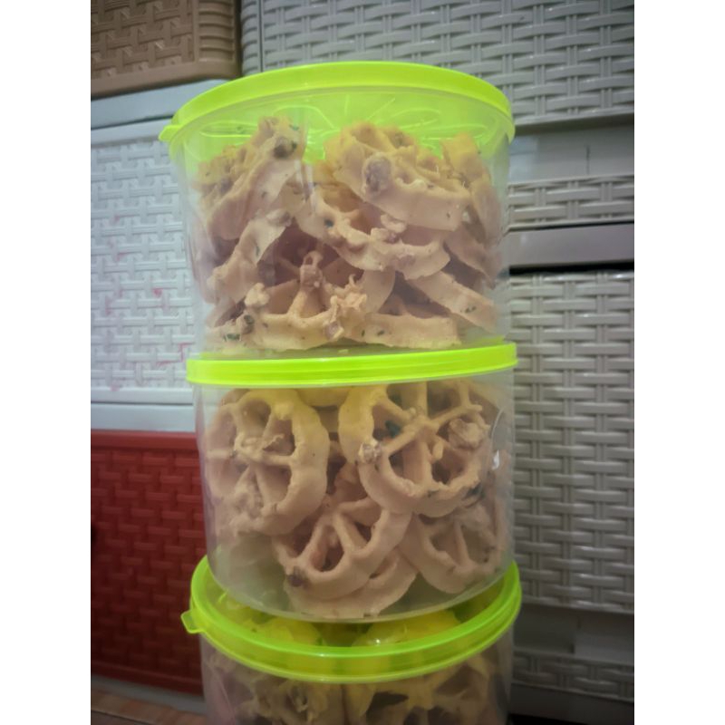 

rempeyek goyang/rempeyek kacang