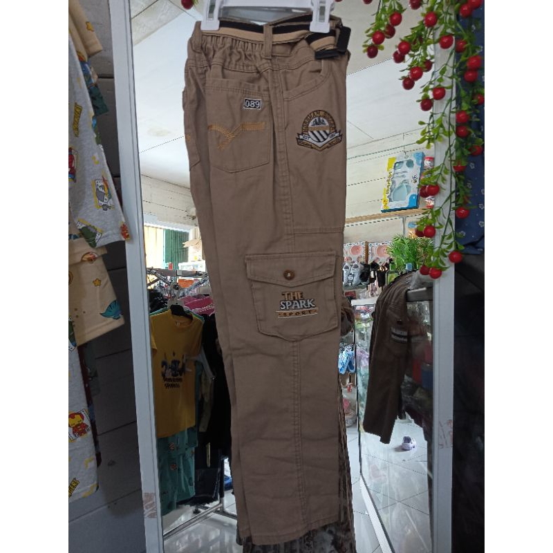 CELANA CARGO ANAK LEVIS