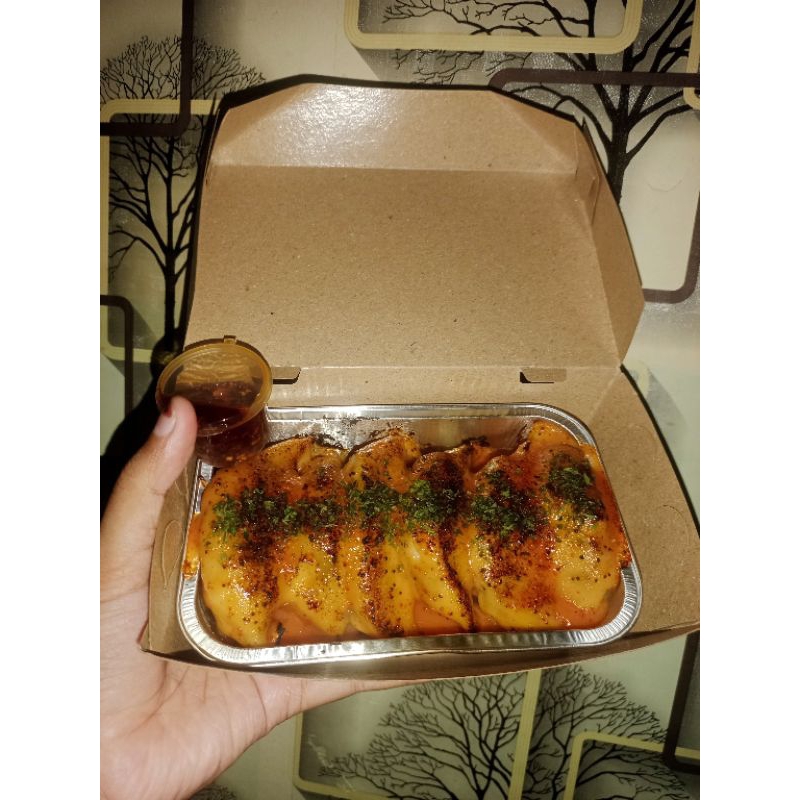 

Gyoza Mentai free Chili oil+ tobiko