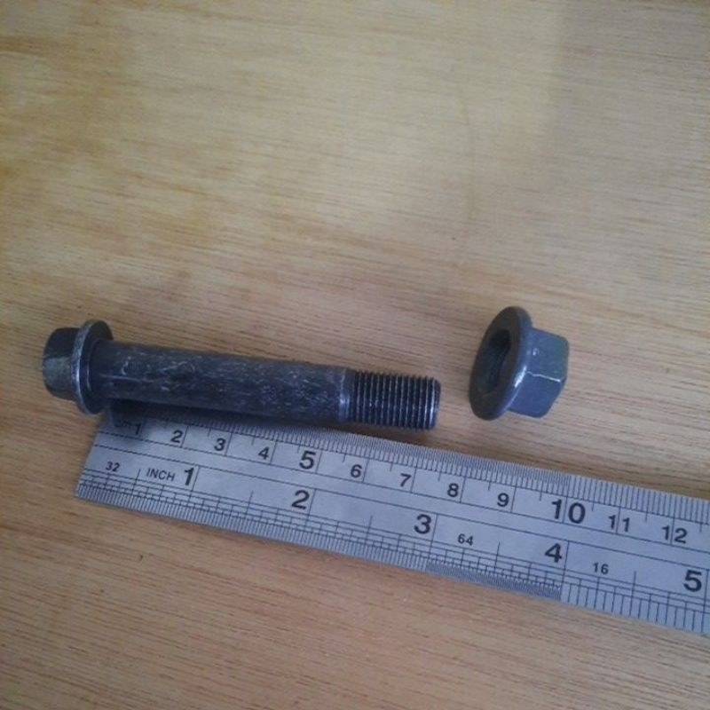 baut topi 17. 7cm plus mur topi hijau